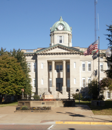 Building_Date_not_visible_Historic_courthouse_with_clock_tower