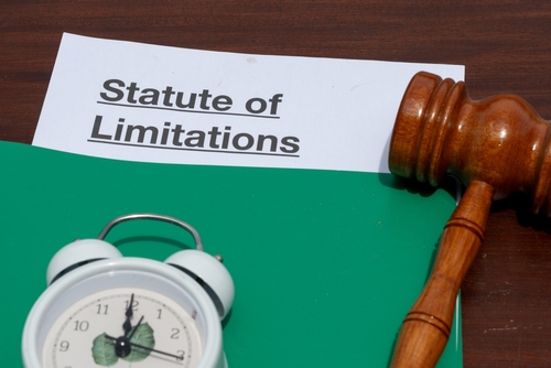 Legal,Time,Limit,Display:,Statute,Of,Limitation,Paper,With,Gavel